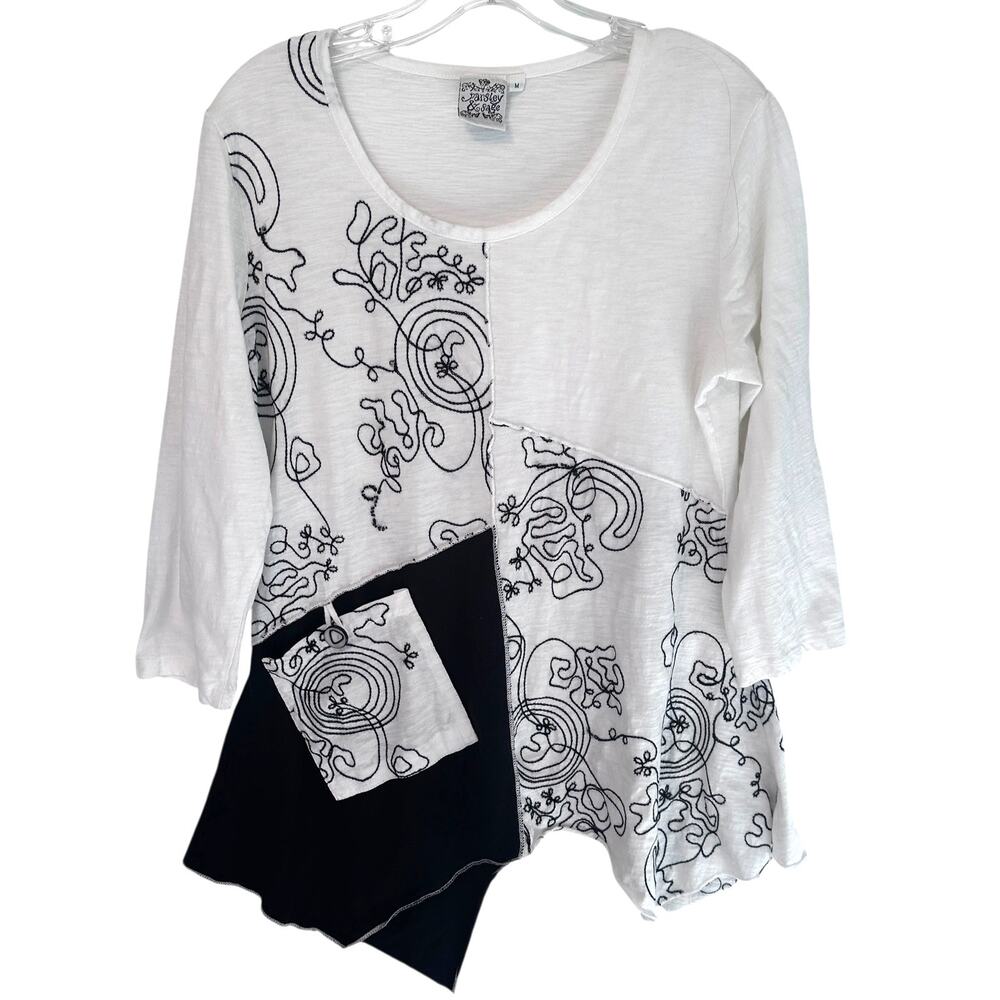 Parsley & Sage Funky Tunic Sz Medium White Black Embroidered Lagenlook Top *FLAW